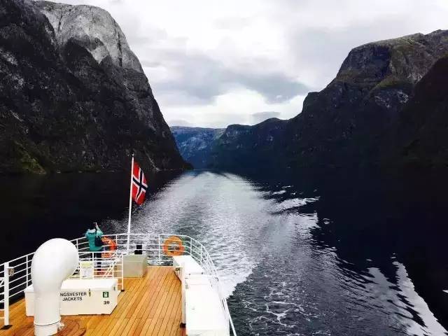 35.webp.jpg 红桃视频