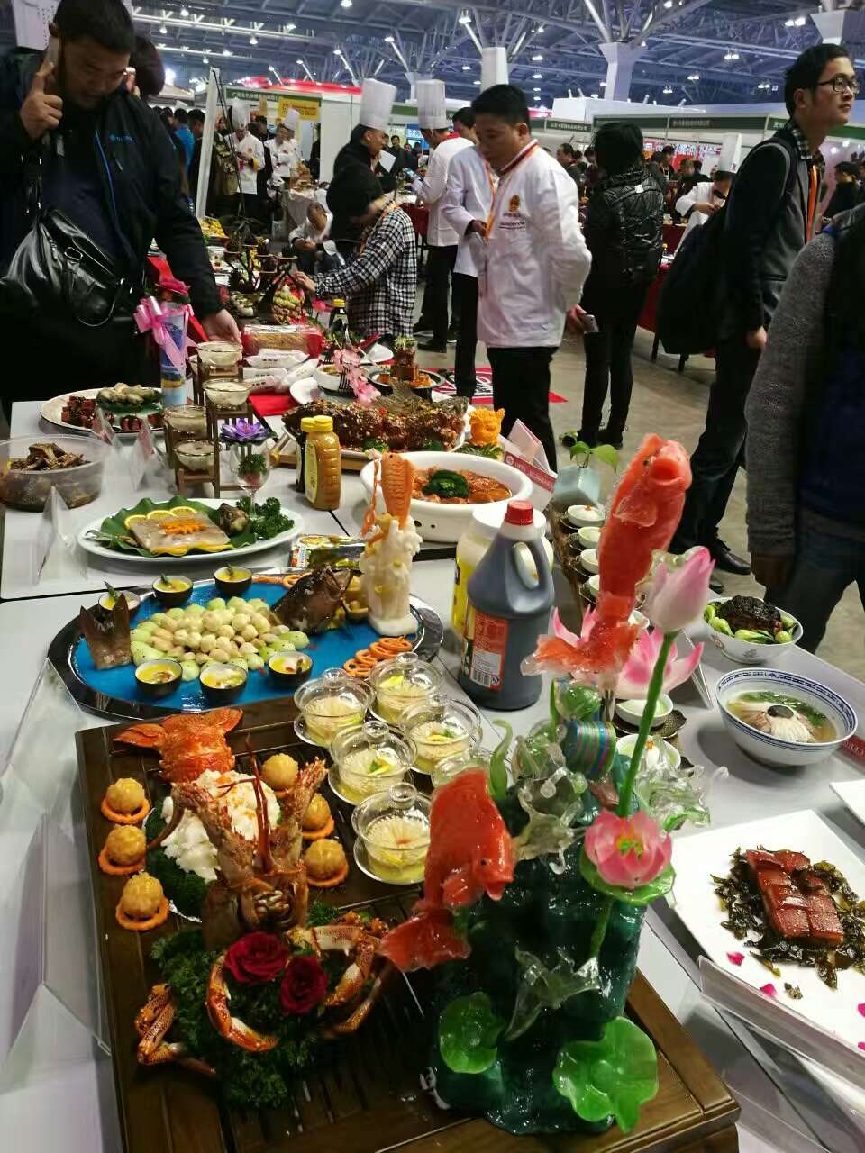 64828772047217850.jpg 红桃视频