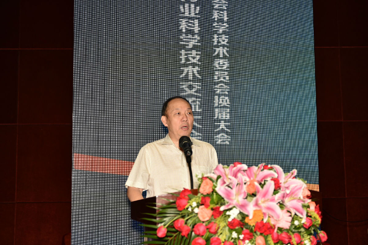 卫祥云.jpg 红桃视频