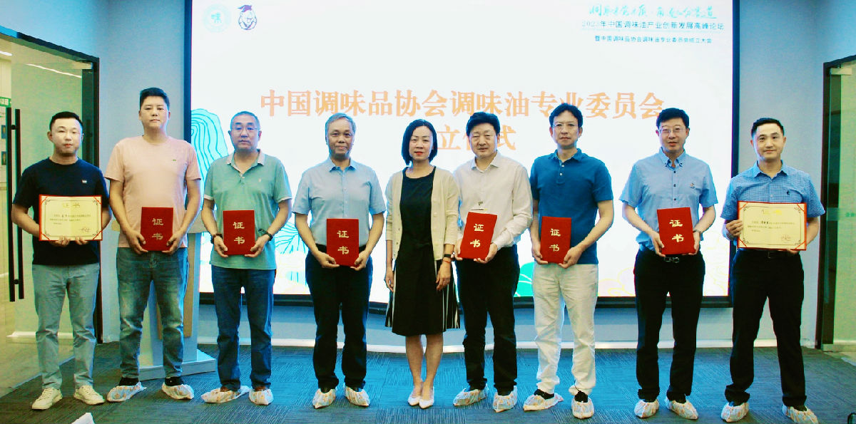 111.jpg 红桃视频