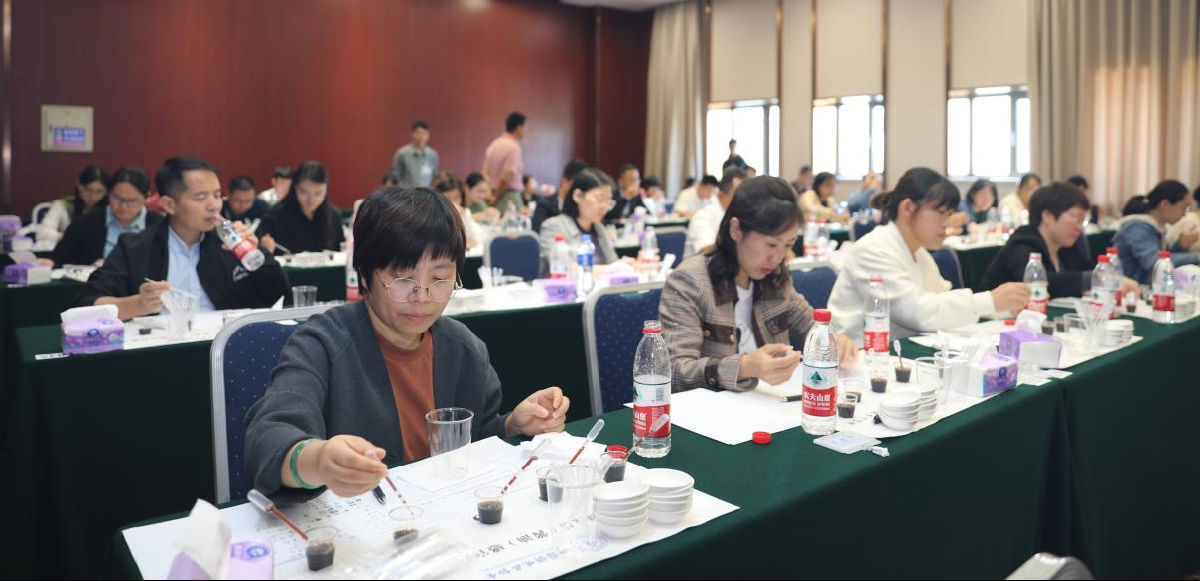 222.png 红桃视频